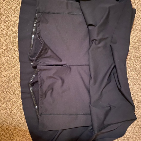 Athleta Match Point Skorts in Blk and White large - Picture 5 of 7